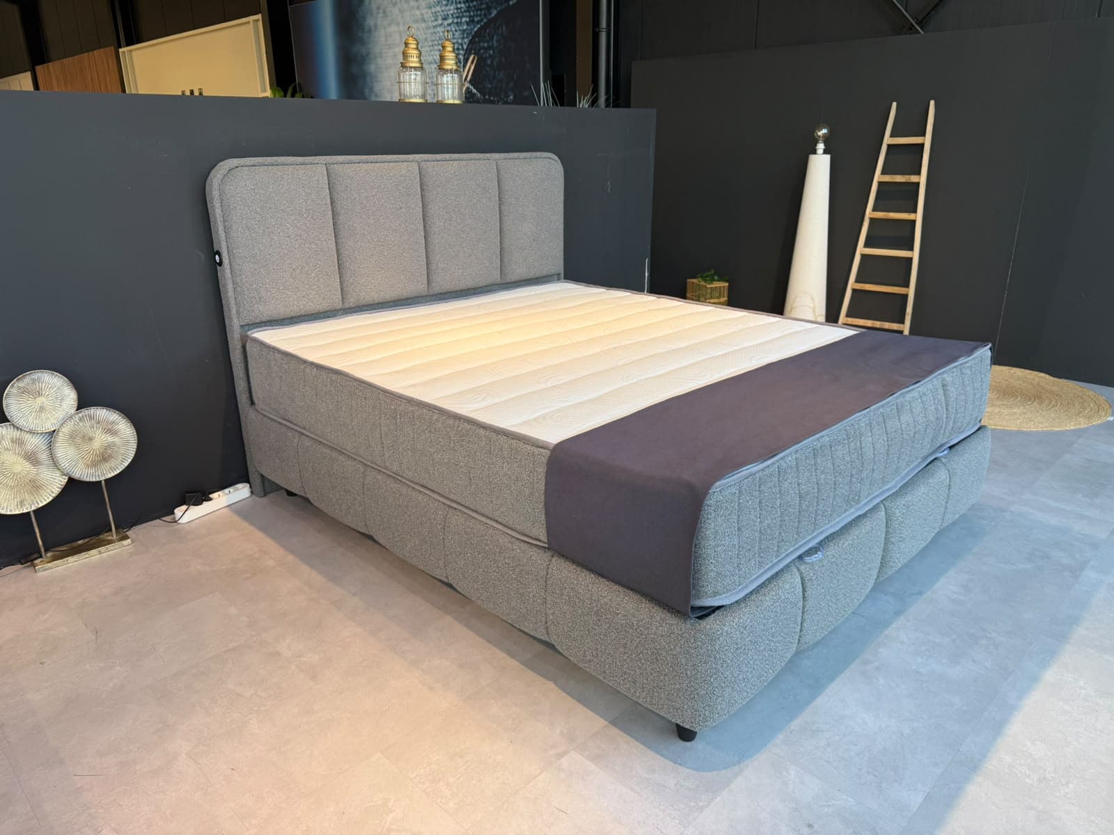 De Bohem opgesteld in de showroom